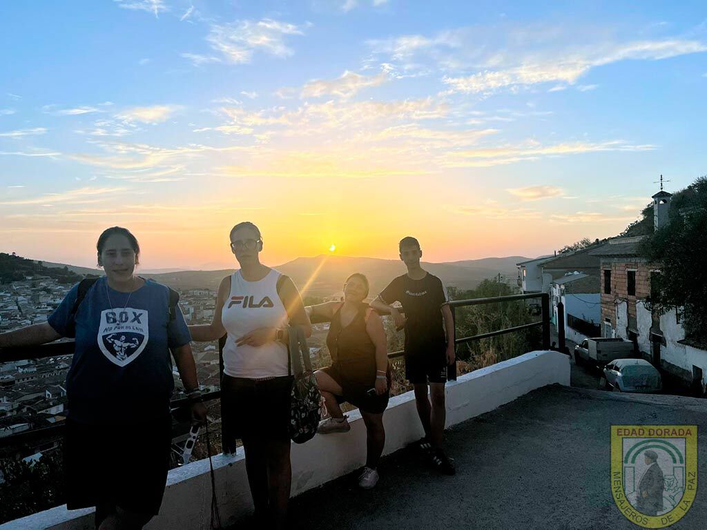 Piso Emaús viendo eclipse solar